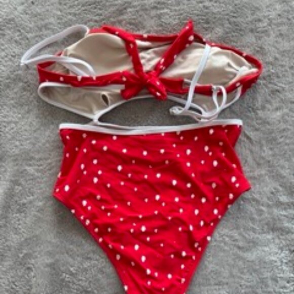 Cupshe Strawberry Whimsy Abstract Bikini Set — NWT Floral Print Swimwear - Picture 3 of 3
